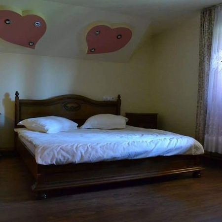 Casa Din Barsana Hotel Bîrsana Екстериор снимка